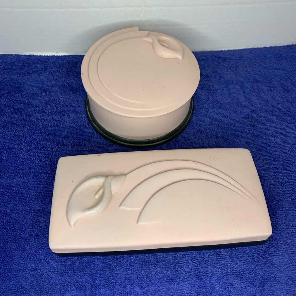 Dresser Powder & Trinket Box Art Deco Style Pink Crowning Touch Lilly Black Base